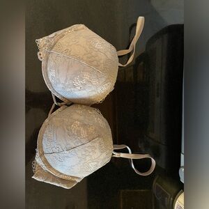 Victoria’s Secret bombshell bra